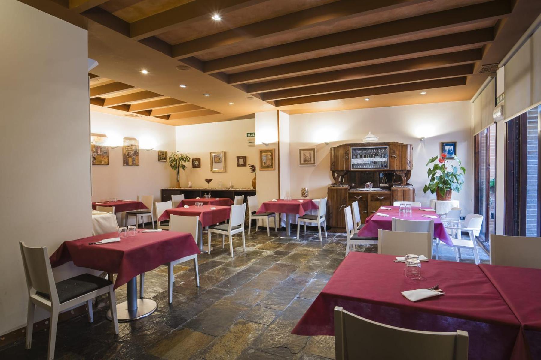 Hotel Alda Castillo De Олите Екстериор снимка