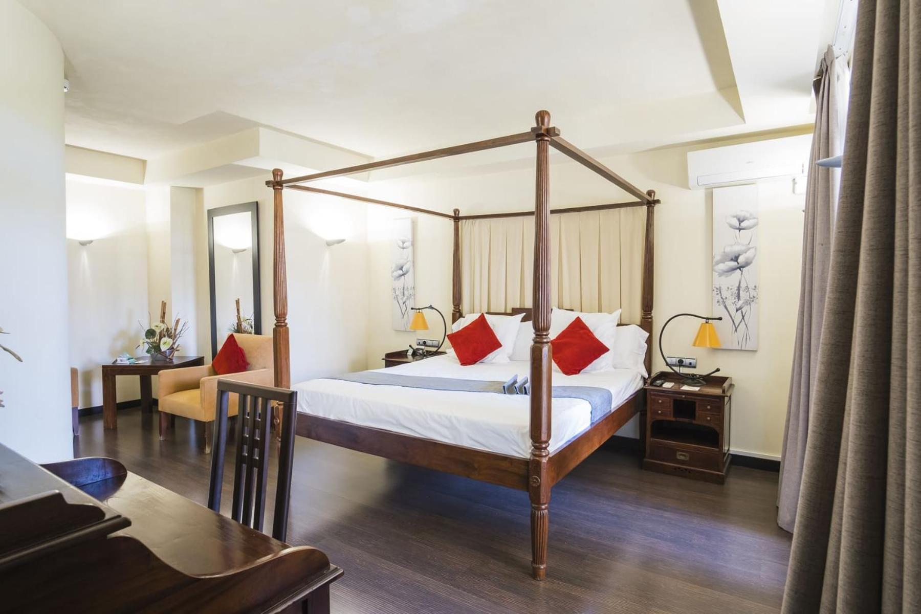 Hotel Alda Castillo De Олите Екстериор снимка