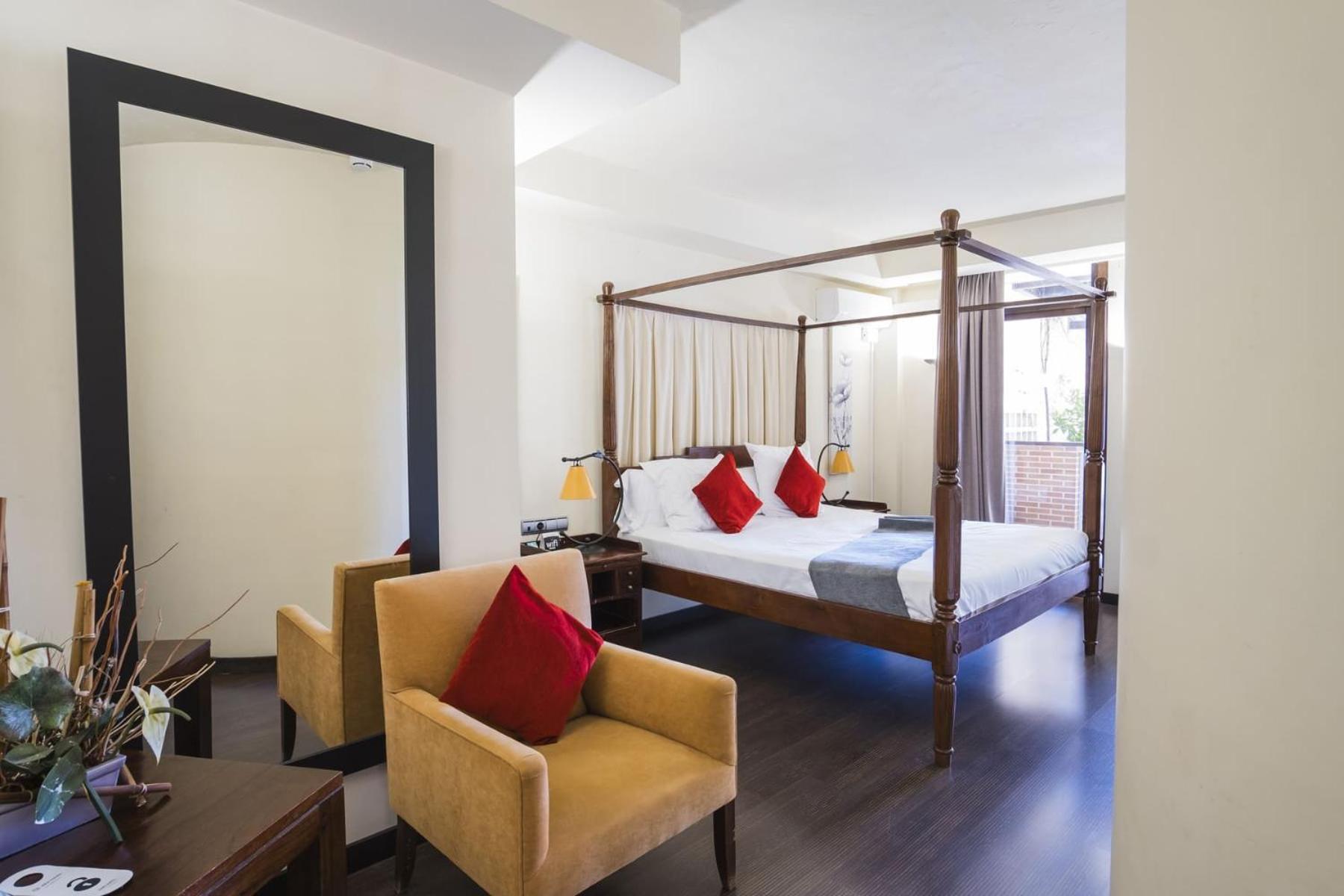 Hotel Alda Castillo De Олите Екстериор снимка