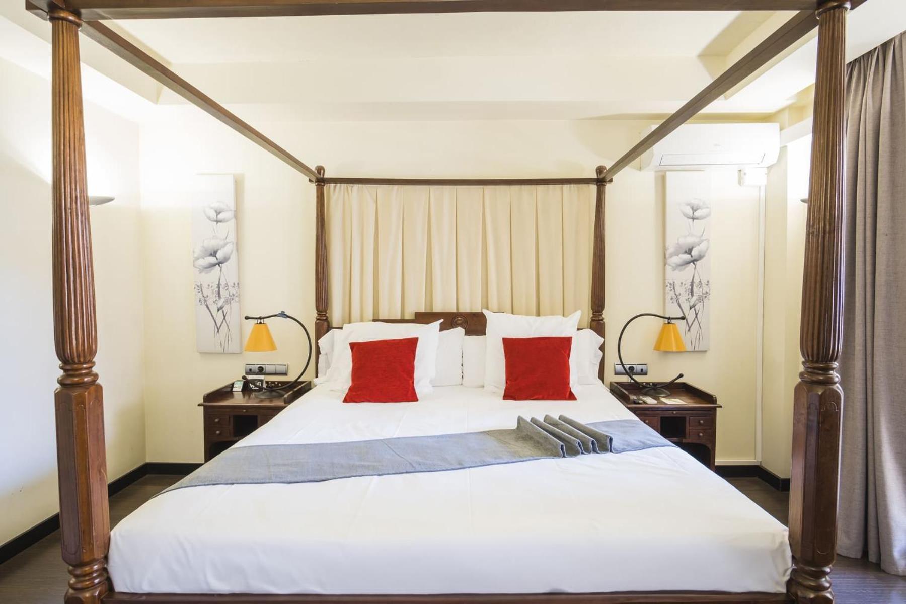 Hotel Alda Castillo De Олите Екстериор снимка