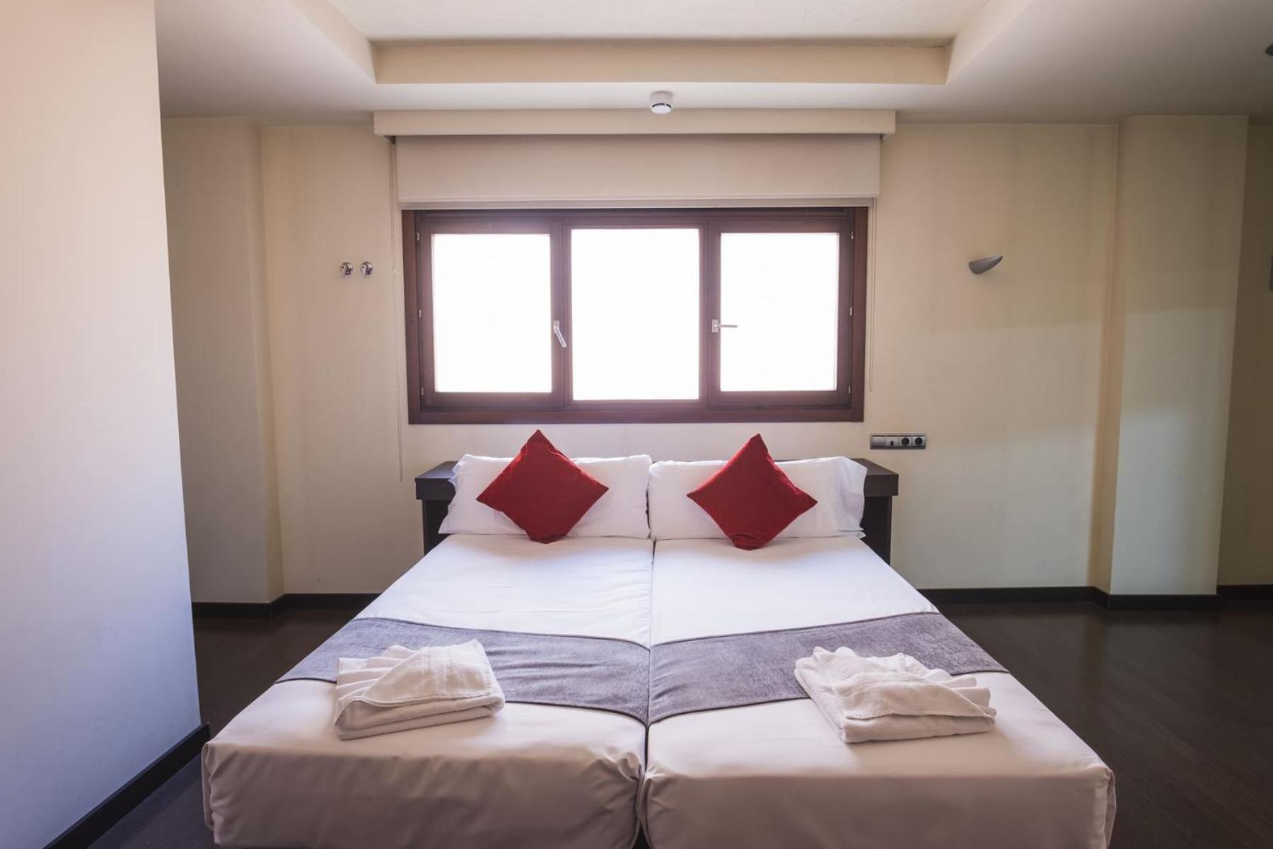 Hotel Alda Castillo De Олите Екстериор снимка