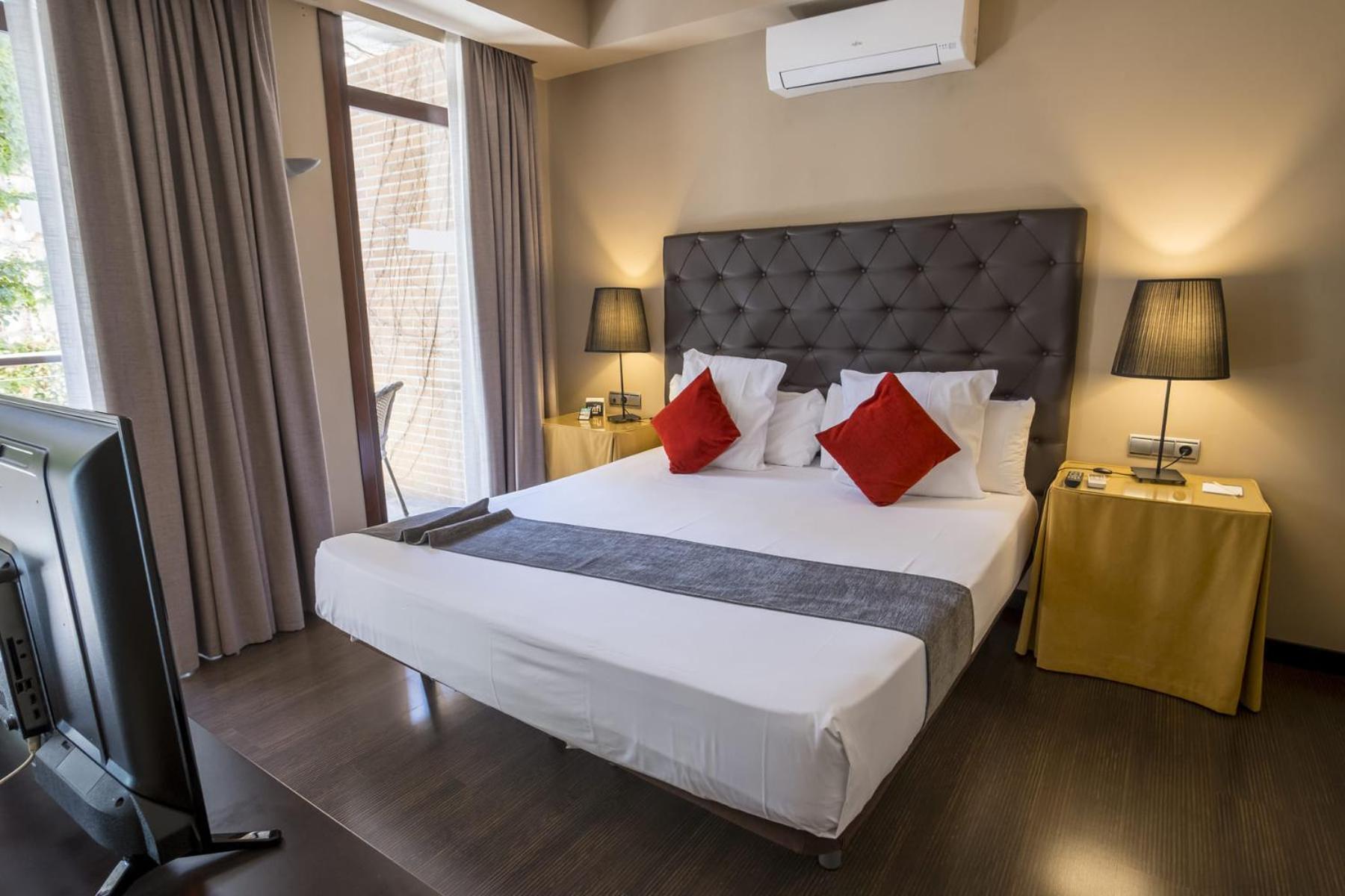 Hotel Alda Castillo De Олите Екстериор снимка