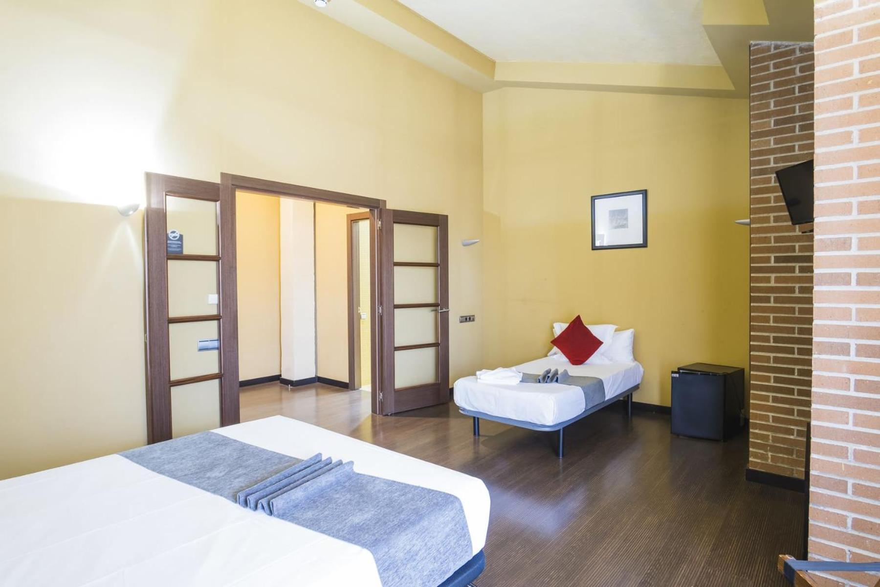Hotel Alda Castillo De Олите Екстериор снимка