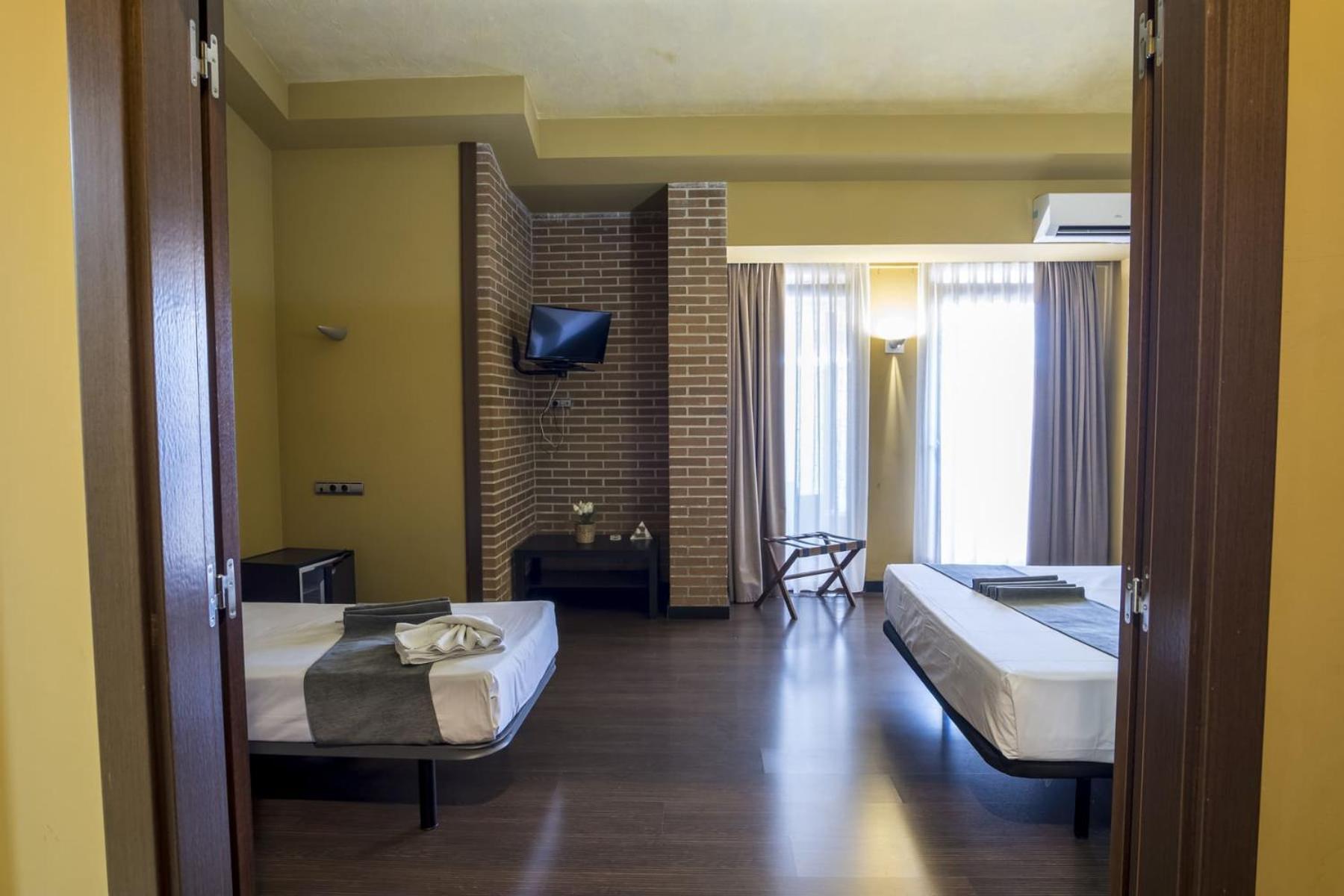 Hotel Alda Castillo De Олите Екстериор снимка