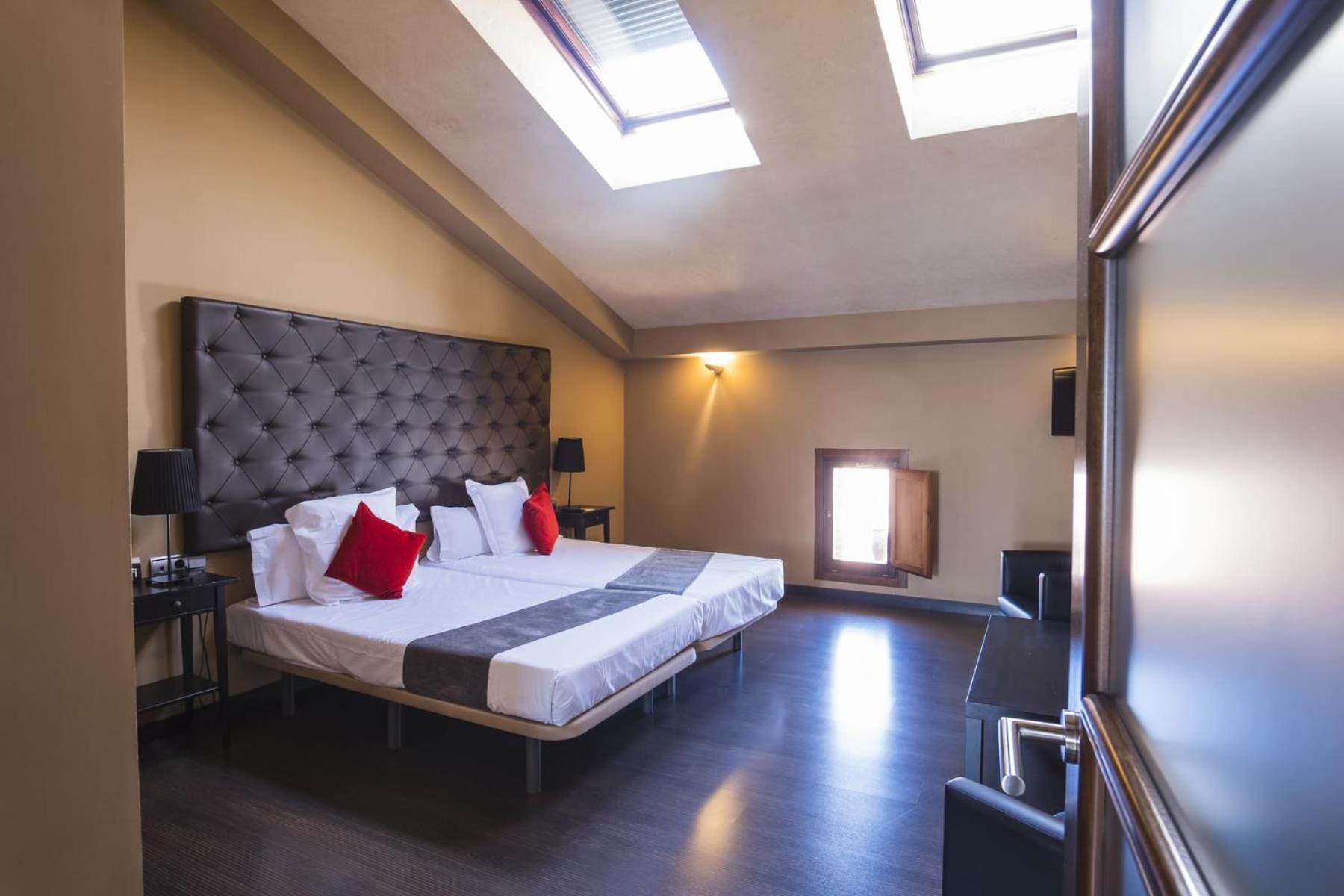 Hotel Alda Castillo De Олите Екстериор снимка