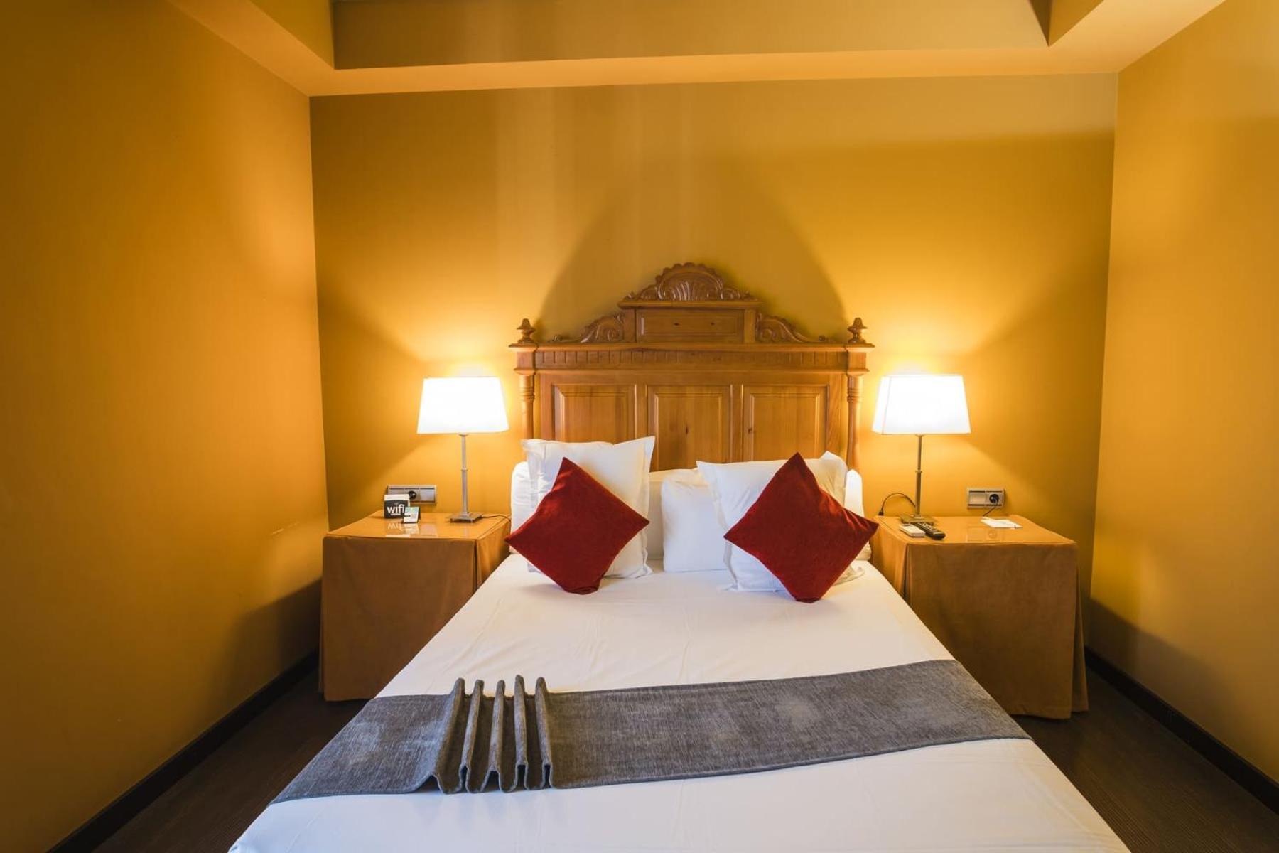 Hotel Alda Castillo De Олите Екстериор снимка